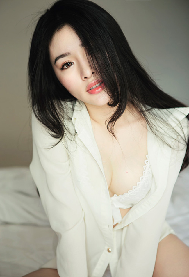 148144826098396-1-ngan-mona